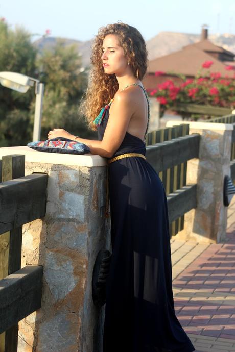 Backless dress