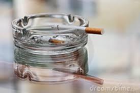 El significado de soñar con un cenicero. sueño con un cenicero