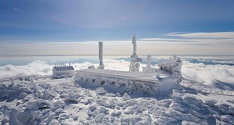 El observatorio nevado y helado