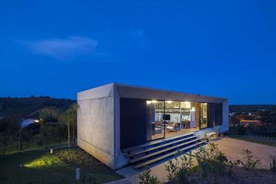 Casa de Hormigon Armado Minimalista