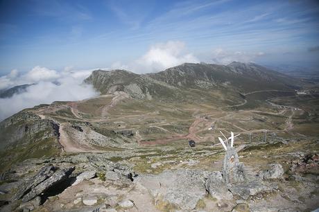 Subiendo a Pico Tres Mares