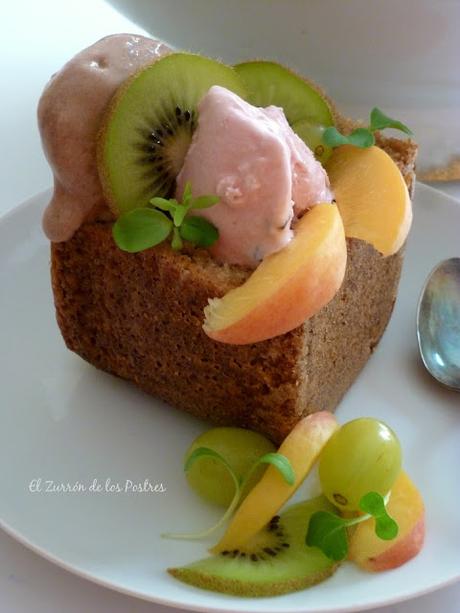 Helado en cama de Bizcocho