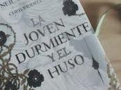 Reseña: joven durmiente huso