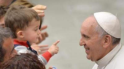 Conocidos teólogos españoles piden expresamente al Papa, la comunión para las personas divorciadas que quieren seguir en la iglesia de pleno derecho.