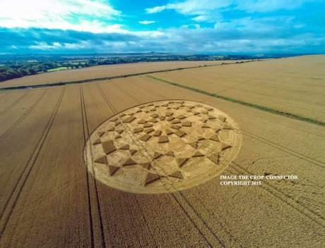 Impresionante crop circle reportado en Wiltshire, Reino Unido G0061050bbb