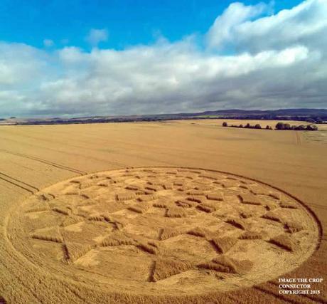 Impresionante crop circle reportado en Wiltshire, Reino Unido G0061058bbb