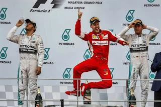 Ecos desde los boxes: con la música a otra parte Ecos desde los boxes: con la música a otra parte