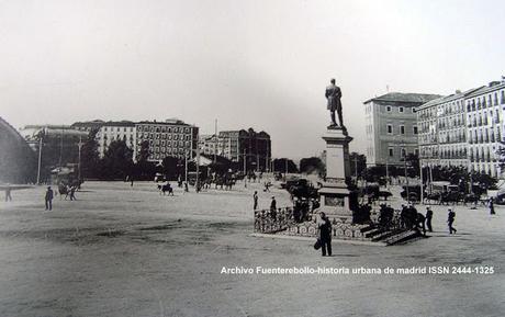 Estampas. Madrid pueblo: Un monumento, y el de Claudio Moyano