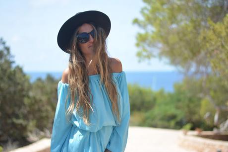 BEACHY LOOKS: BLUE DRESS