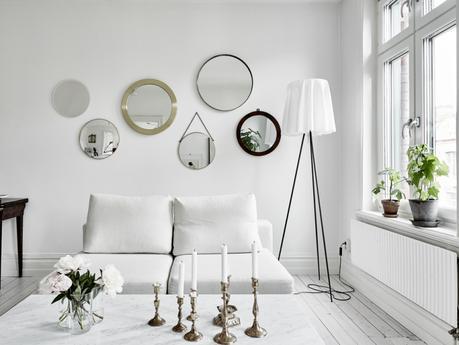 scandinavian summer style interior_living room_mirrors