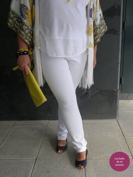 arriesgate con el blanco, blogger madrid, camiseta amarilla, curvy, look amarillo y blanco, los looks de mi armario, mis looks, outfit blanco, pantalon blanco, talla grande, tendencia verano, violeta by mango, 