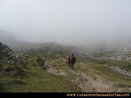 Mirador de Ordiales y Cotalba: Del Refugio de Vegarredonda a Pan de Carmen