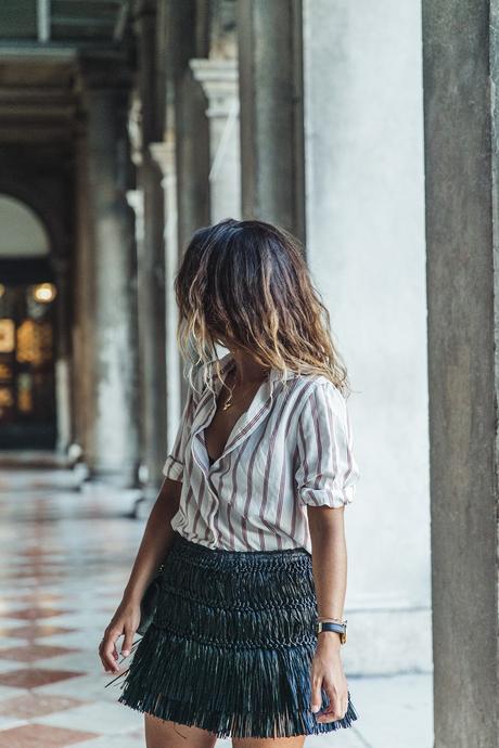 Piazza_San_Marco-Venezia-Collage_On_The_Road-Isabel_Marant_Skirt-Striped_Blouse-Chanel_Vintage_Bag-Outfit-Street_Style-43