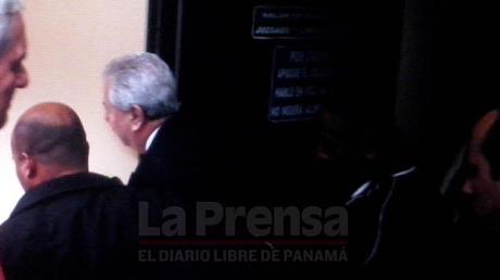 Fábrega se declaró culpable de suministrar información confidencial a la casa de valores Financial Pacific.