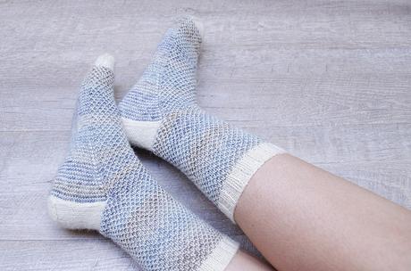 Broken Seed Stitch Socks
