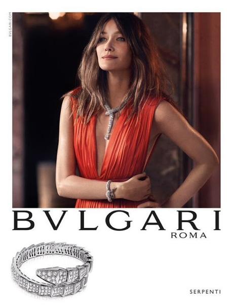 Carla Bruni brilla en la campaña de otoño de Bulgari