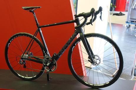 Cervélo R3 Disc, un modelo de carretera para carreras que se suma a las opciones con frenos de disco Cervélo R3 Disc, un modelo de carretera para carreras que se suma a las opciones con frenos de disco