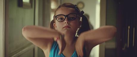 Una pequeña bailarina protagoniza este adorable spot de seguros de hogar