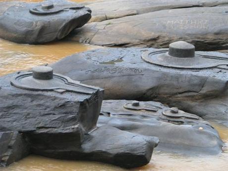 LA SEQUIA REVELA UN RIO INCREIBLE CON MILES DE SHIVA LINGAS 1439069348_1438983823_sahasra-linga-02