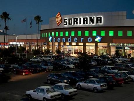 Estacionamiento Sendero