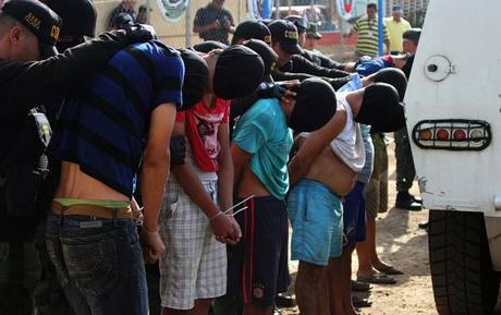 El MALTRATO de Nicolas Maduro contra Colombia