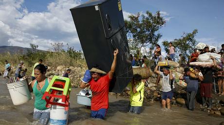 El MALTRATO de Nicolas Maduro contra Colombia