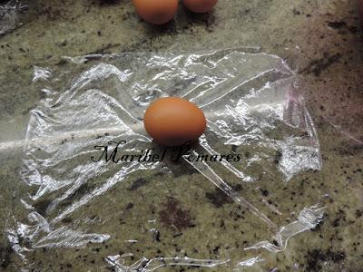 Salmón con patatas y salsa de champiñon con queso.