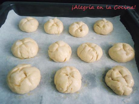 bollo suizo o media noche