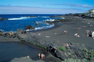La isla de La Palma, unas playas diferentes en Canarias Playa de los Cancajos