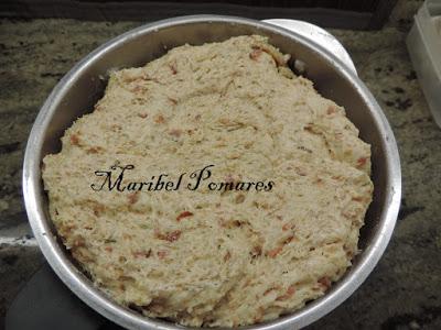 Pan integral con bebida de soja, bacon y romero.