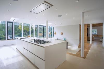 Ampliacion Minimalista de una Vivienda en Winchester