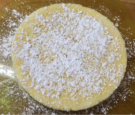 Tarta de chocolate blanco y queso.