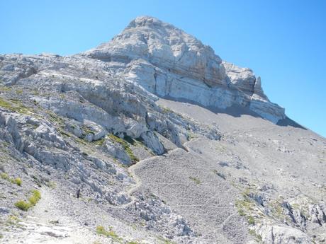 Pico Anie (2.504 m) desde la Piedra de San Martín (Navarra)