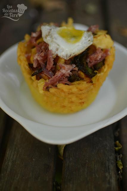 cesta de patatas con huevos rotos y jamon tererecteas 05