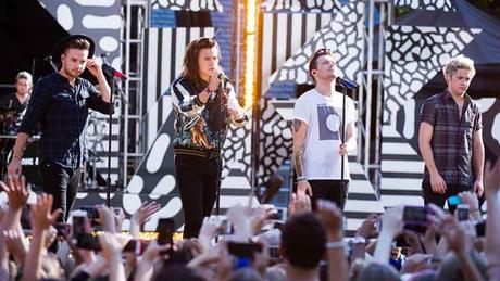 Actuación en directo de One Direction