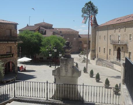 Plaza central de Caleruega