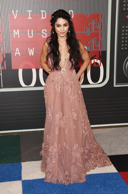 Los looks de los MTV Video Music Awards 2015