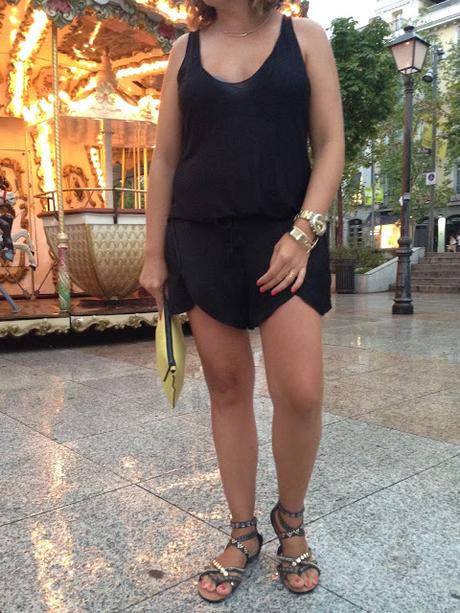 BLACK, THAT´S ALL.-