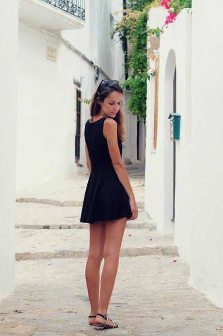 LITTLE BLACK DRESS