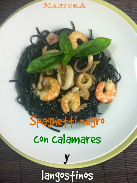 Spaghetti Negro Con Calamares Y Langostinos