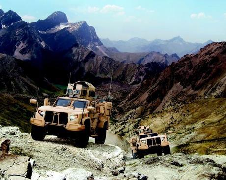 La JLTV ha llegado para destronar a la Humvee JLTV_5143_Afghanistan_10x8_cmyk.0