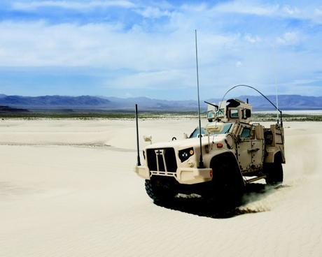 La JLTV ha llegado para destronar a la Humvee JLTV_4936_Sand_10x8_cmyk.0