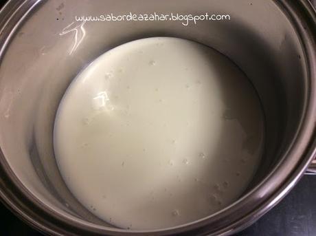 Tarta de galletas con lacasitos, kit kat y m&m's Tarta de galletas con lacasitos, kit kat y m&m's