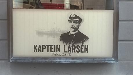 Miserias de viajero El pub Kaptein Larsen, en Bodo