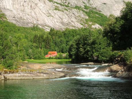 Miserias de viajero Rápidos del Norfjordelva