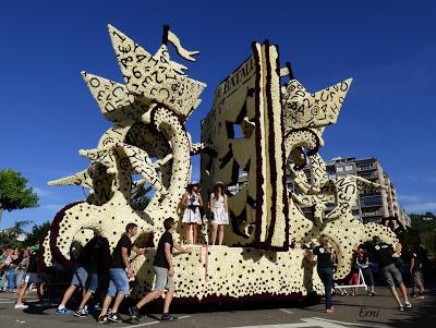 LA GRAN BATALLA DE FLORES DE LAREDO 2015