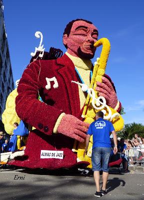 LA GRAN BATALLA DE FLORES DE LAREDO 2015