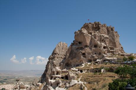La parte superior del castillo de Uchisar, ofrece un magnífico panorama de los alrededores de Monte Erciyes en la distancia. Foto: Sara Gordón