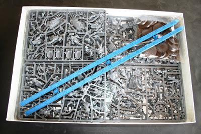 Warhammer: Age of Sigmar. Contenido de la caja Warhammer: Age of Sigmar. Contenido de la caja