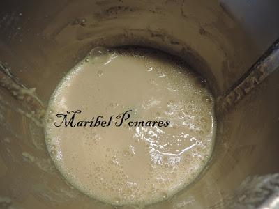 Smoothie de melocotón, melón con infusión frutos del bosque.